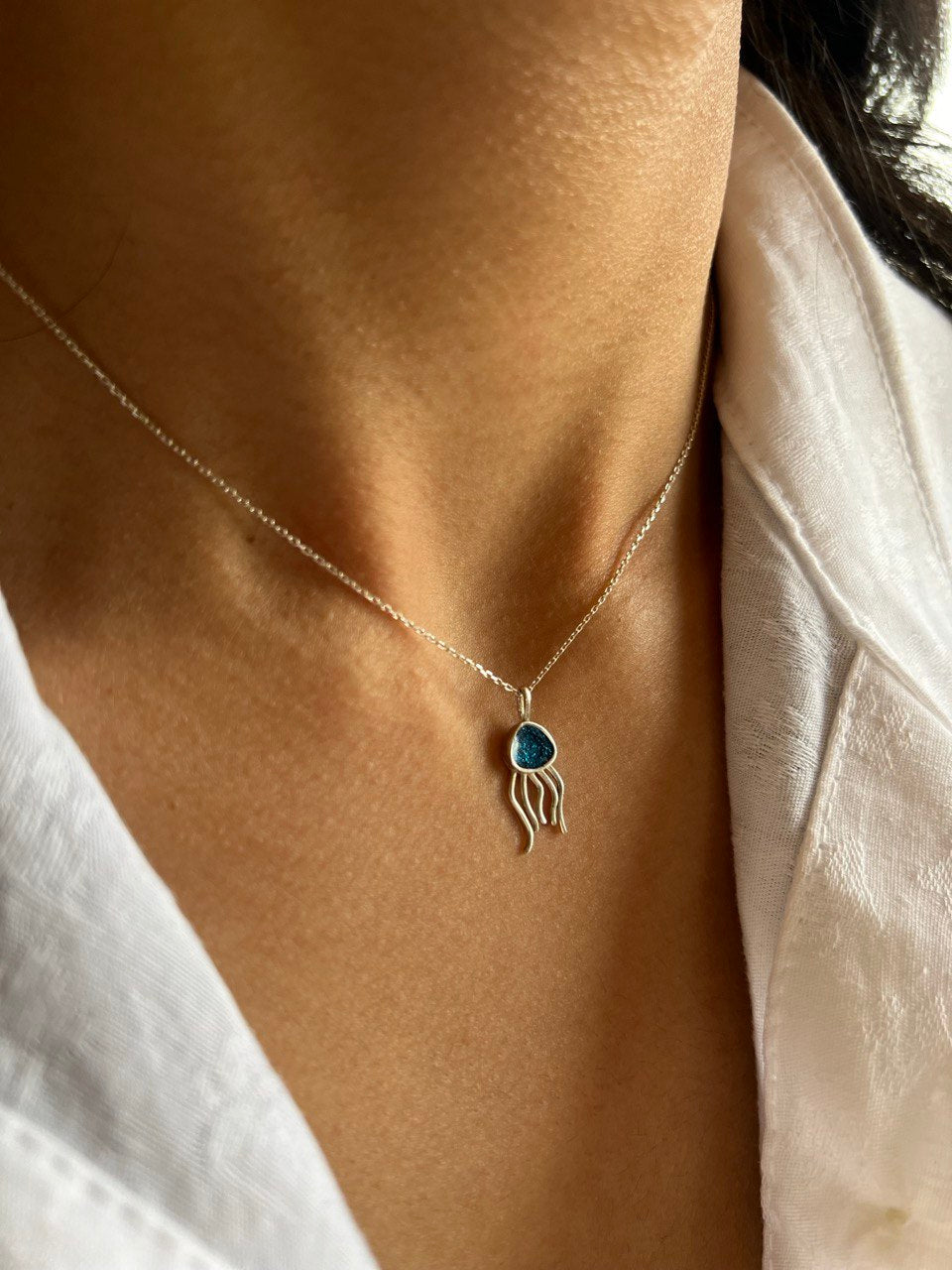 Jelly fish Necklace - Silver & Mina